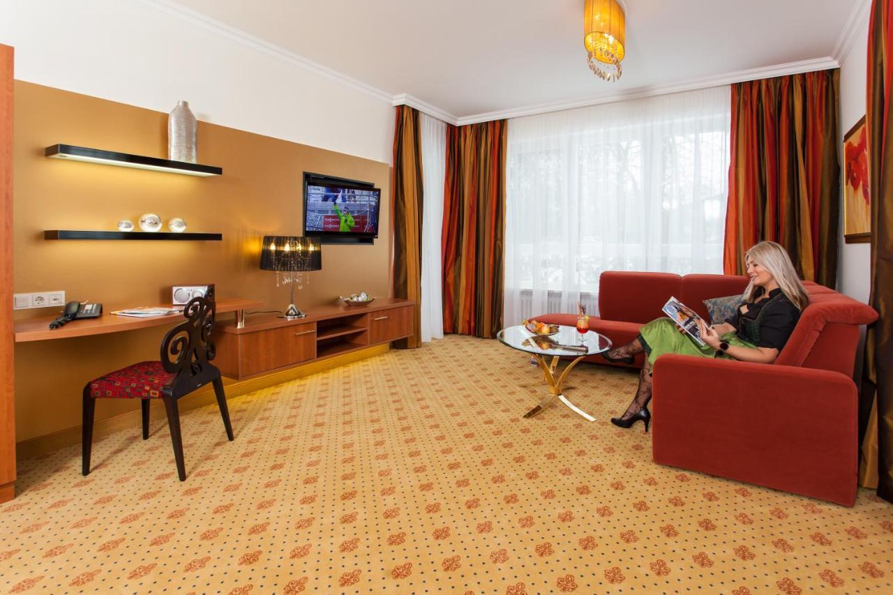 Thermalhotel Gass Bad Fussing Bagian luar foto