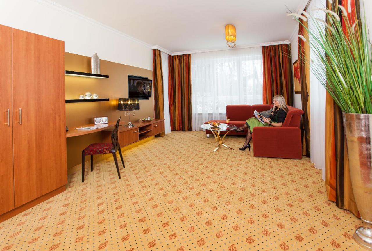 Thermalhotel Gass Bad Fussing Bagian luar foto